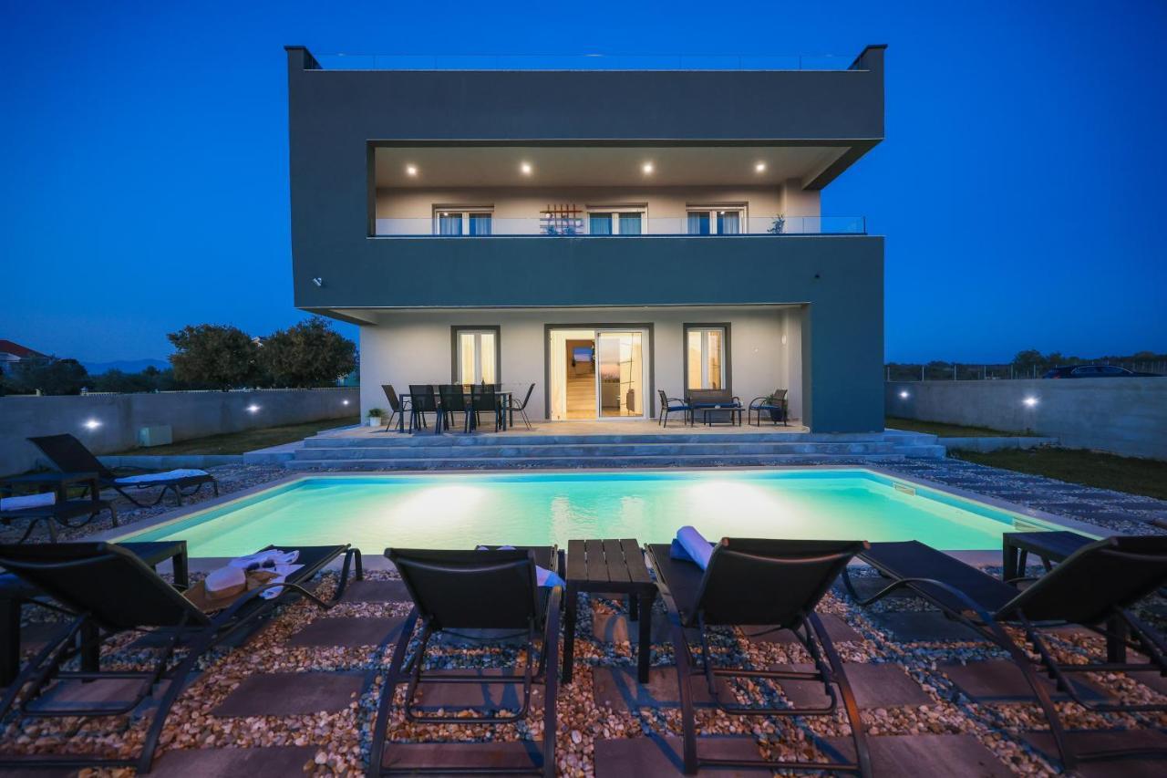 Villa Tia With Heated Pool & Jacuzzi Murvica  Exterior foto