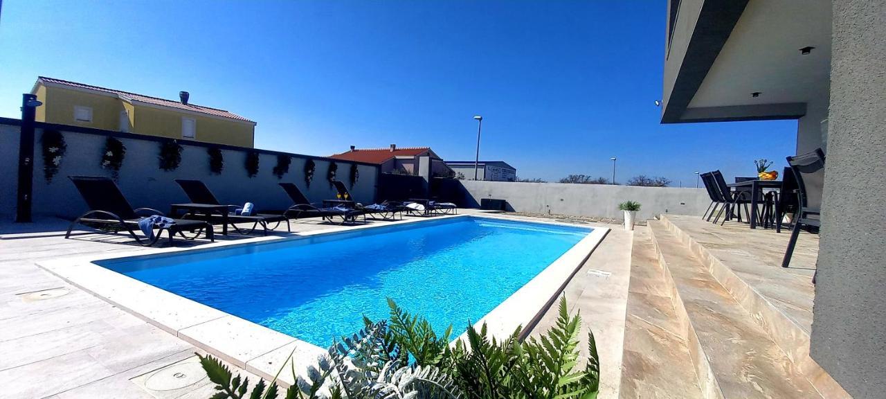 Villa Tia With Heated Pool & Jacuzzi Murvica  Exterior foto