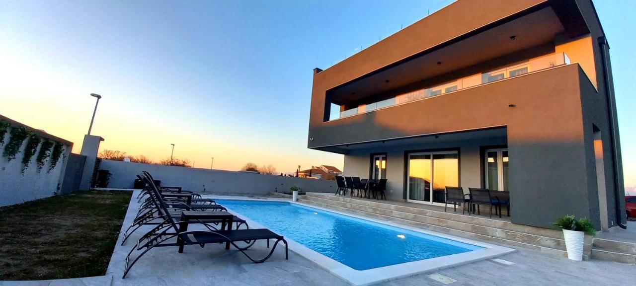 Villa Tia With Heated Pool & Jacuzzi Murvica  Exterior foto